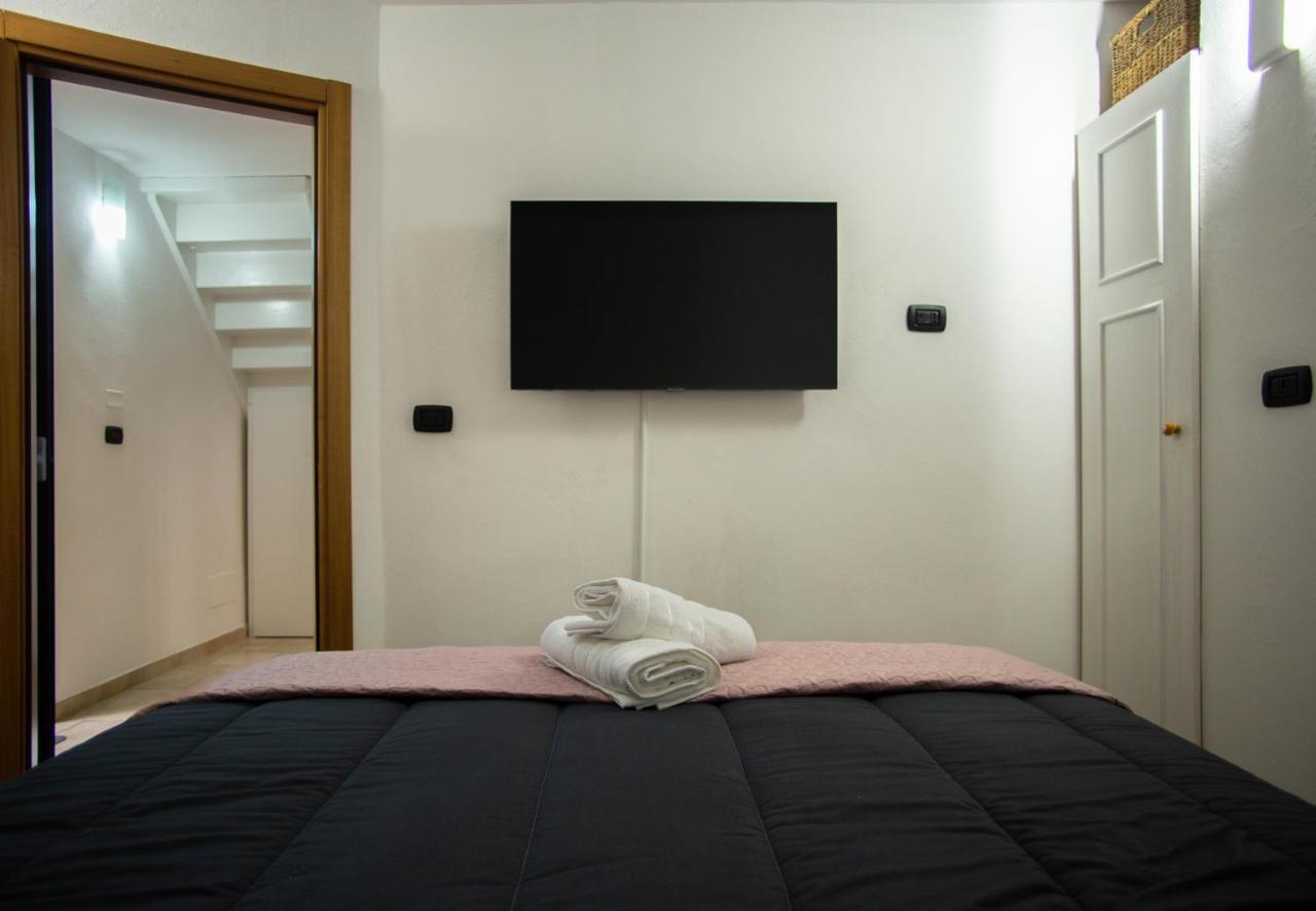 Casa Colombo - The Fab Stay Бриндизи Екстериор снимка